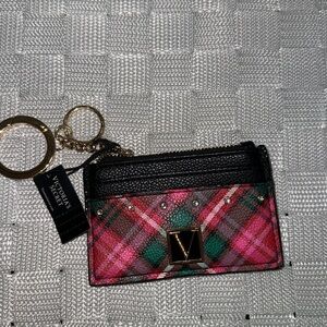 BRAND NEW VICTORIA SECRET WALLET GOOD FOR HOLIDAY SEASON